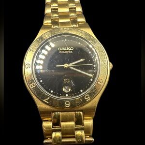 Seiko Gold and Black Quartz Watch